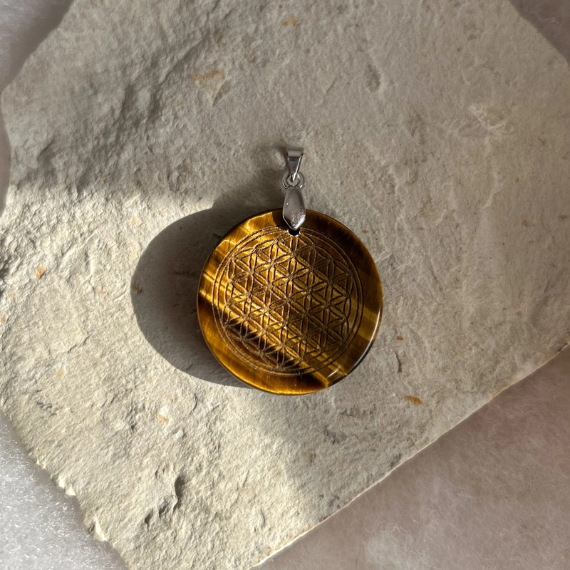 pendente in pietra + fiore della vita